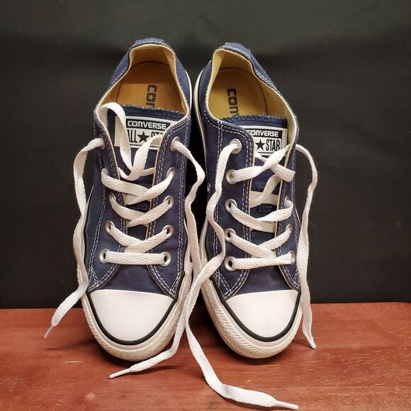 Converse Chuck Taylor All Stars Canvas Low Top UNISEX Sneakers M9697 - Picture 2 of 14